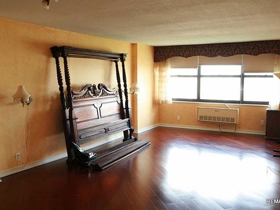 3rd image of 7004 Blvd East APT 26B