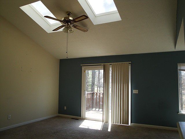 2nd image of 103 Amanda Ct