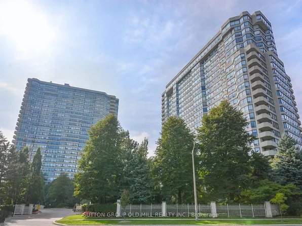 1320 Islington Ave #601, Toronto, ON M9A 5C6