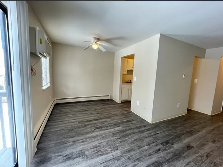 Oak Valley Apartments — Photo 2