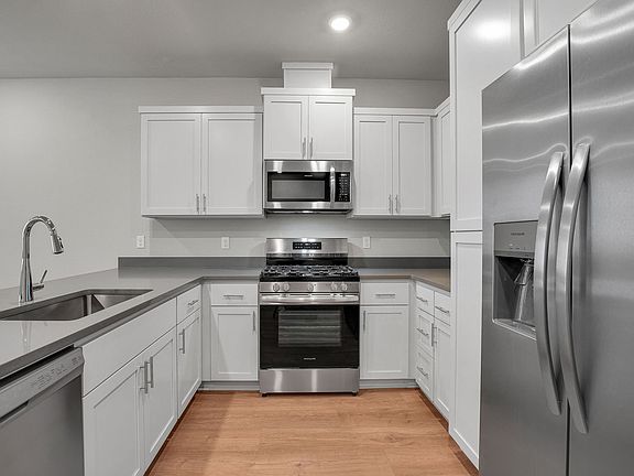 3rd image of 16652 SW Darling Ln