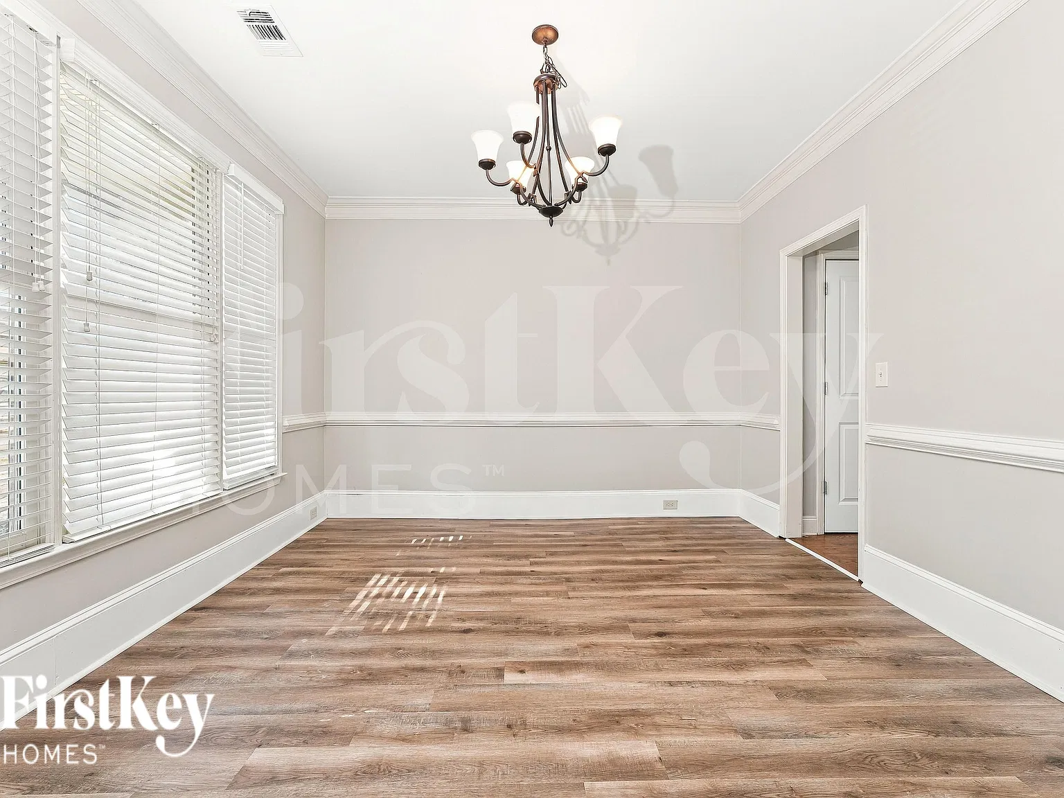 4 bed, 3.5 bath, 2846 sqft, $2,490 — Photo 4