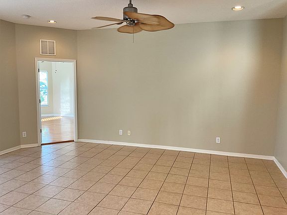 4th image of 12611 Bramfield Dr