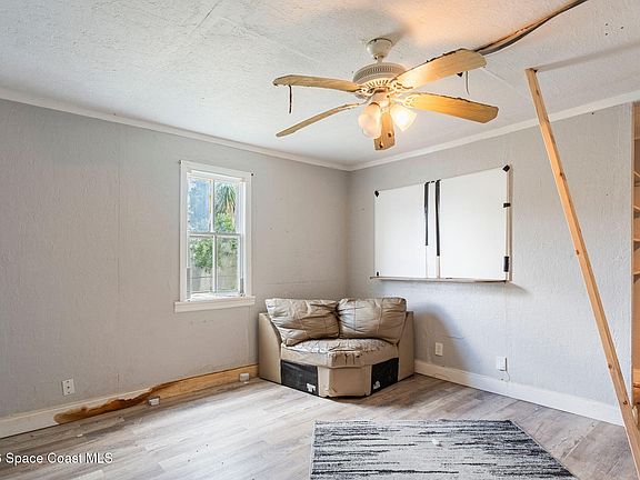 5th image of 1417 Walter St