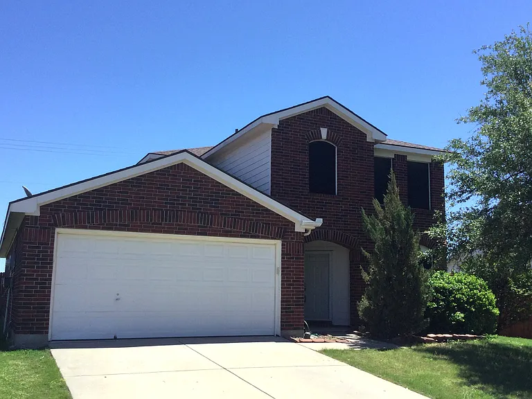 218 Cheyenne Trl — Photo 1