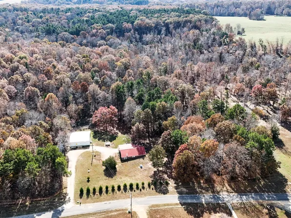 1286 David Patterson Rd, Lutts, TN 38471