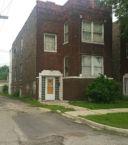 1st image of 1048 N Trumbull Ave