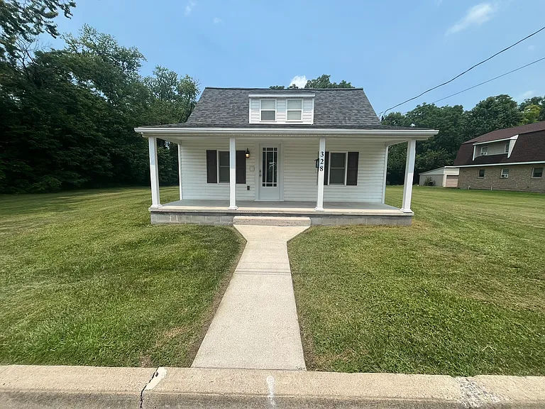 328 Tyrone St — Photo 33