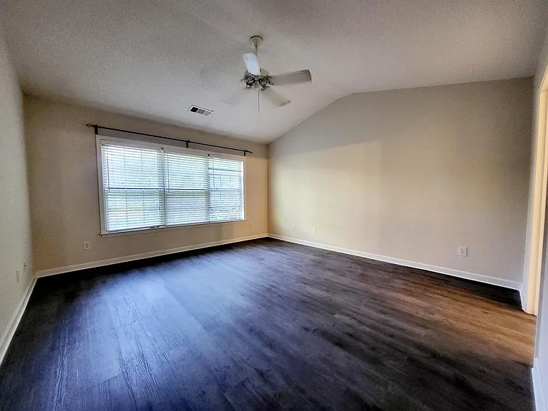 3209 Davenport Park Ln — Photo 11