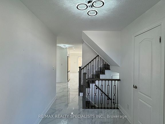 4th image of 505 Bridlewreath Ct #Lvl