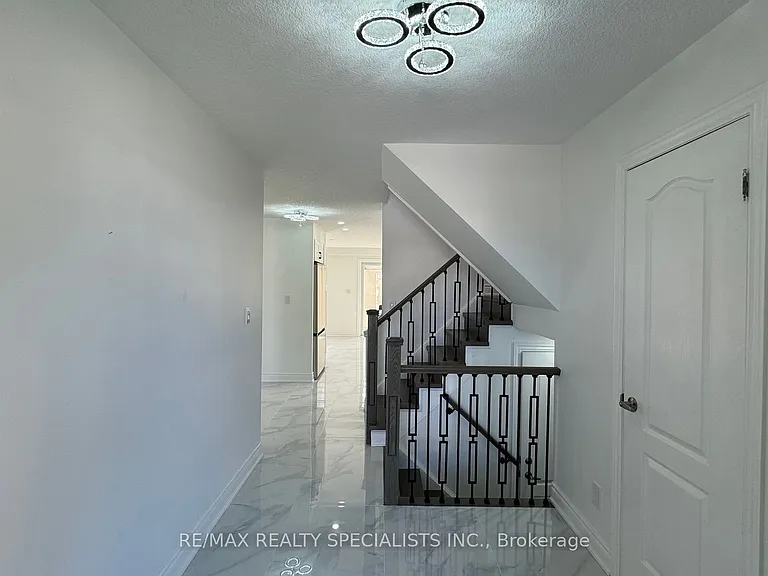 505 Bridlewreath Ct #UPPER LVL — Photo 4