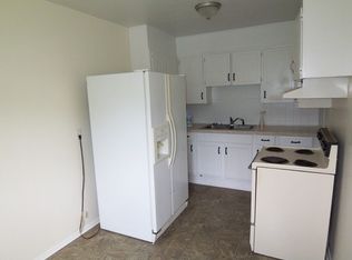 1471 Old Hwy 52 APT 7, Pilot Mountain, NC 27041