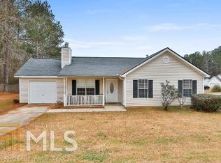 32 Priscilla Dr, Grantville, GA 30220