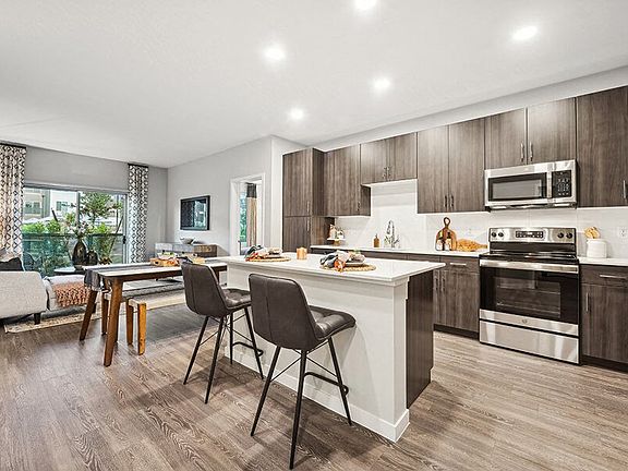 4th image of 8991 W Glendale Ave #177