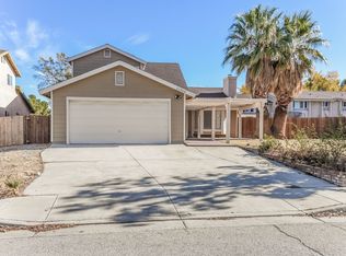 37940 Debra Ann Pl, Palmdale, CA 93550