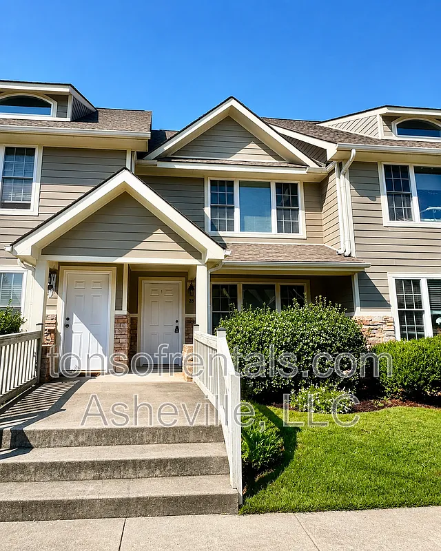 2 bed, 2.5 bath, 1114 sqft, $1,795 — Photo 1