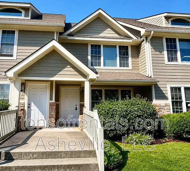 28 Rotunda Cir — Photo 1