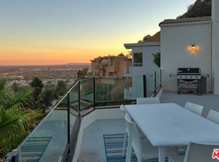 2004 Wattles Dr, Los Angeles, CA 90046
