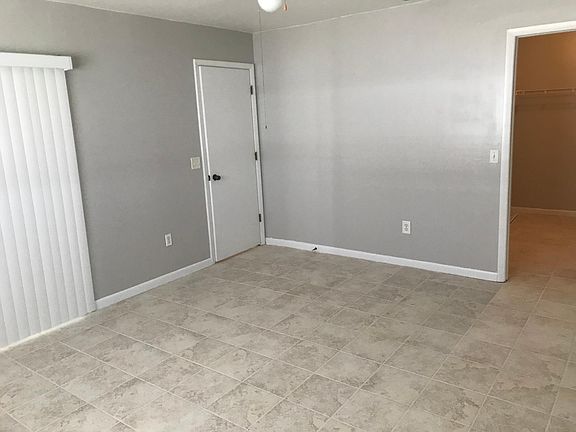 4th image of 101/103 SE 12th Ter