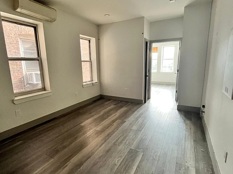 181 Baldwin Ave #1R — Photo 4