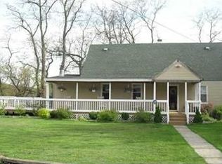 1238 Argonne Dr, Natrona Heights, PA