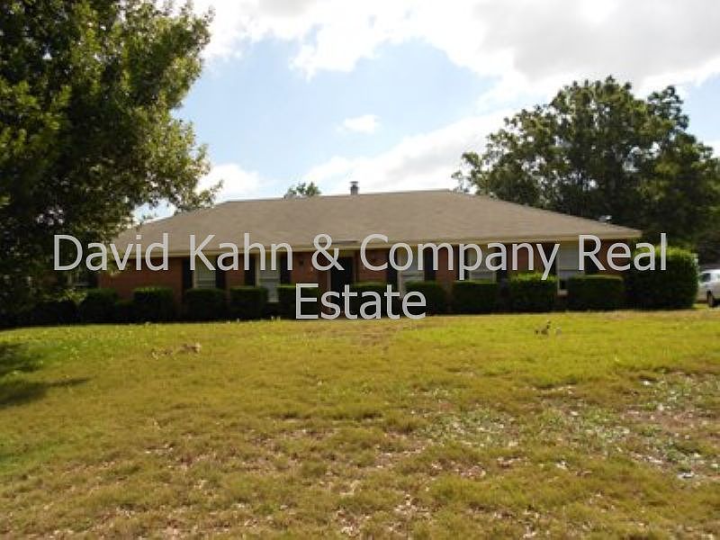 1st image of 418 Seminole Dr