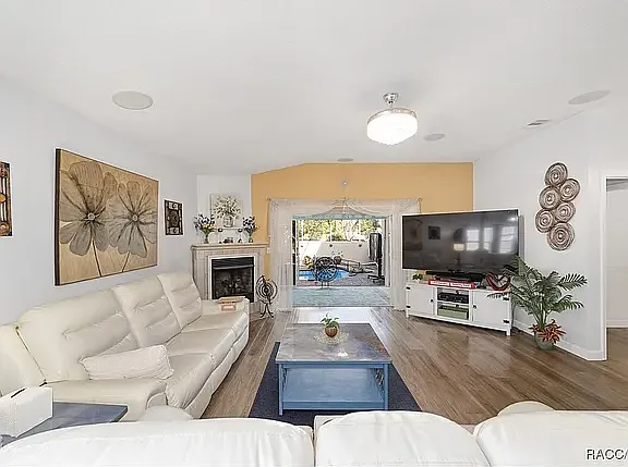 1819 W Nicole Dr — Photo 7