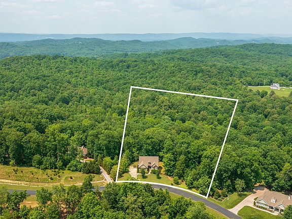 2nd image of 220 W Mountain Dr