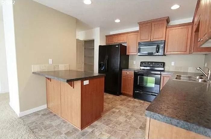 2nd image of 6112 NE 70th St