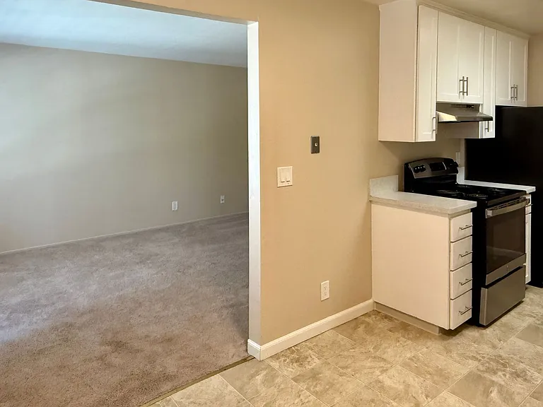495 Firloch Ave #3 — Photo 3