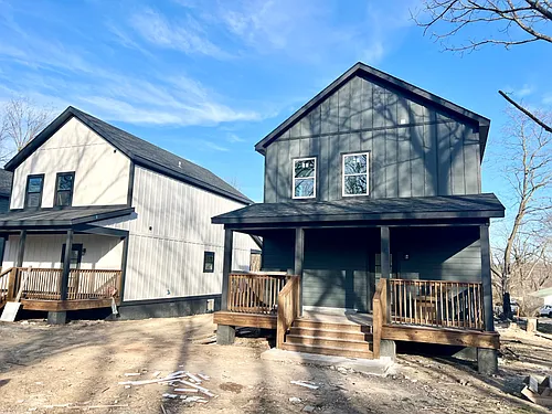 112 Douglas St Photo 1