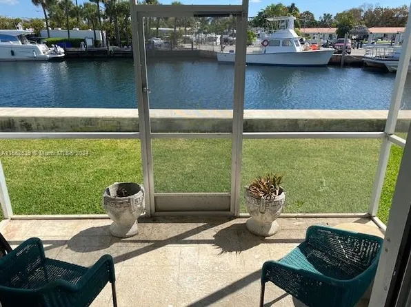 13105 Ixora Ct APT 102, North Miami, FL 33181