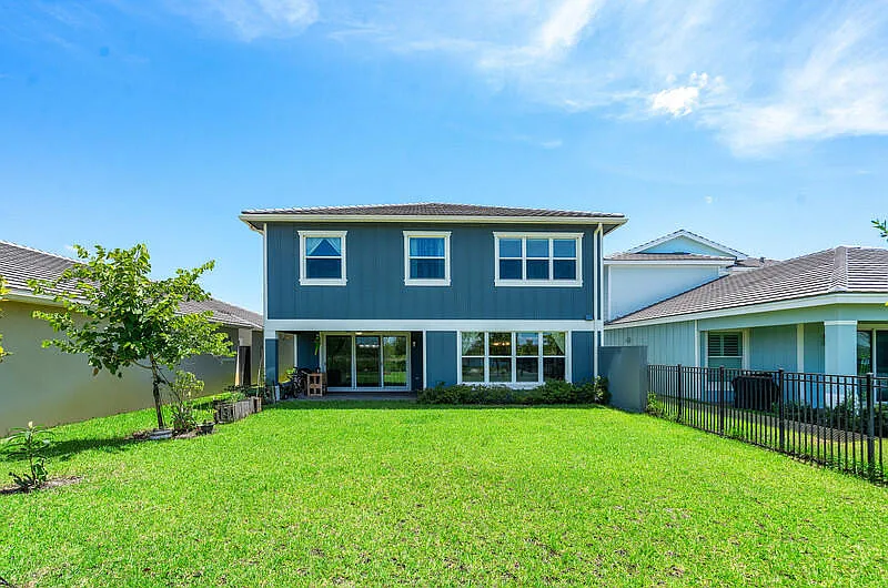 5 bed, 4.0 bath, 3024 sqft, $4,799 — Photo 3