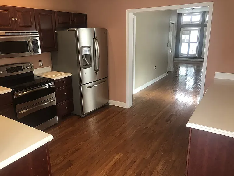 105 W Fort Ave — Photo 2