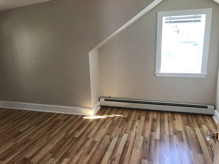 121 Wellington Rd — Photo 16