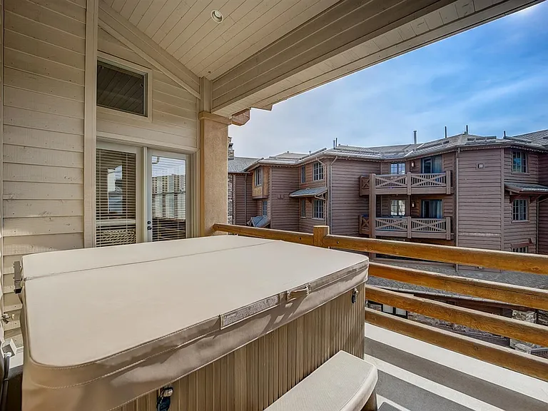 7580 Royal St E #32 — Photo 20