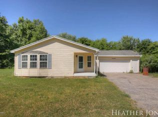 6869 Lincoln Lake Ave NE, Belding, MI 48809
