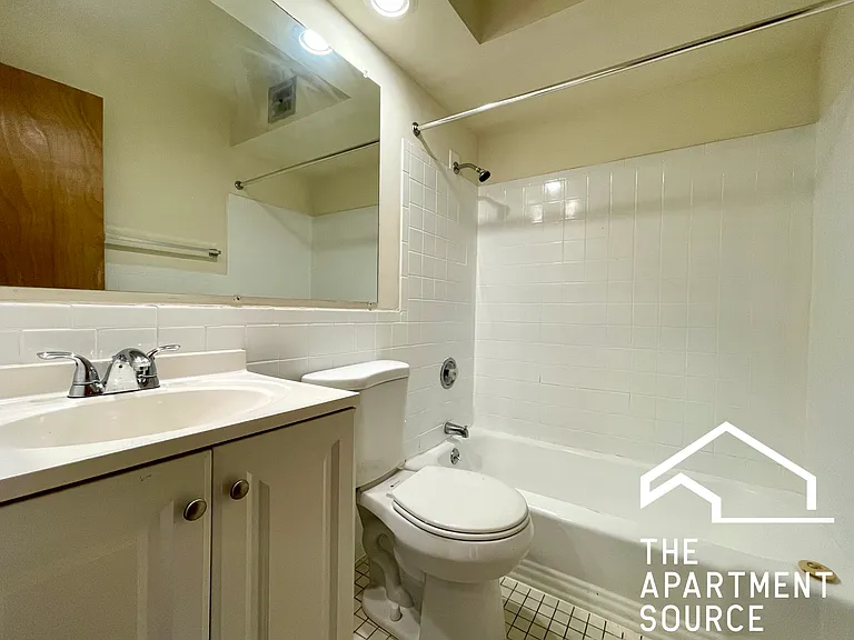 6002 N Kenmore Ave #106 — Photo 12