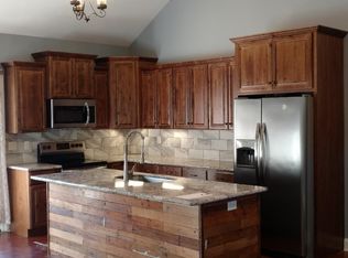 917 W Broussard Rd, Lafayette, LA 70506