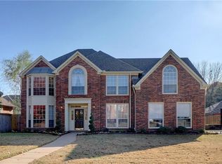 2811 Springhill Dr, Grapevine, TX 76051