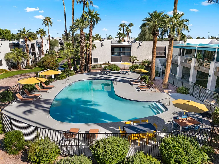 The Glen at Old Town apartments community photo