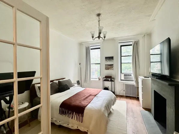 516 East 84th Street image 1 of 12