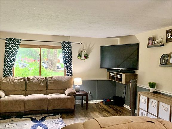 5th image of 6611 Louann Dr