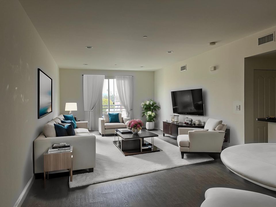 Living Room Upon Entry