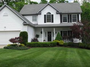 411 Chardon Ave, Chardon, OH 44024