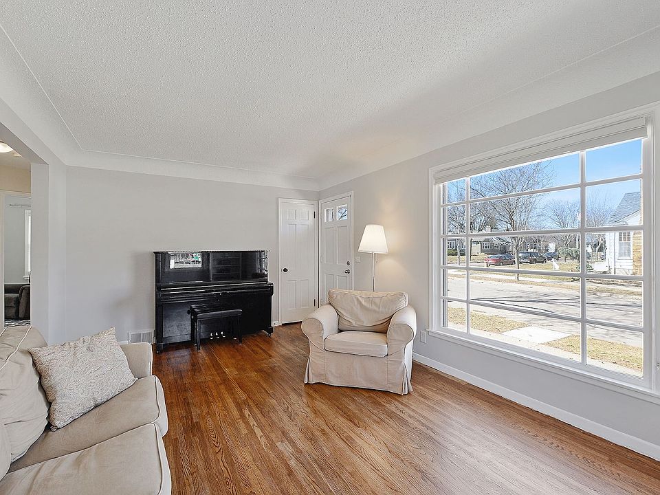 1st image of 4058 Sheridan Ave N