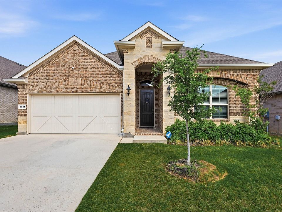 1st image of 3021 Lionsgate Dr