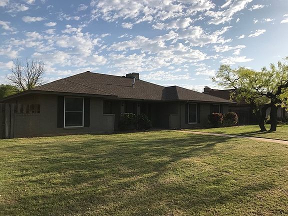 2nd image of 1334 Canterbury Dr