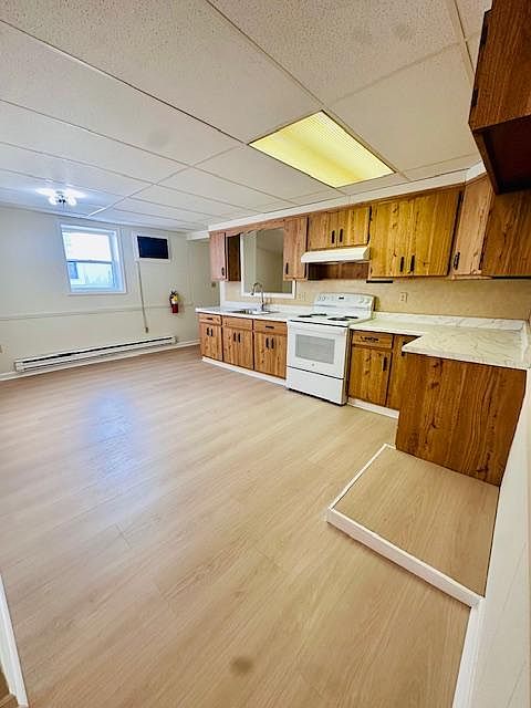 1st image of 39 Wall St #B