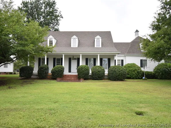 1408 Four Wood Dr, Fayetteville, NC 28312